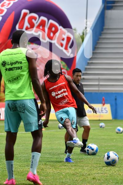 FBL-LIGAPRO-DELFIN-CUMBAYA