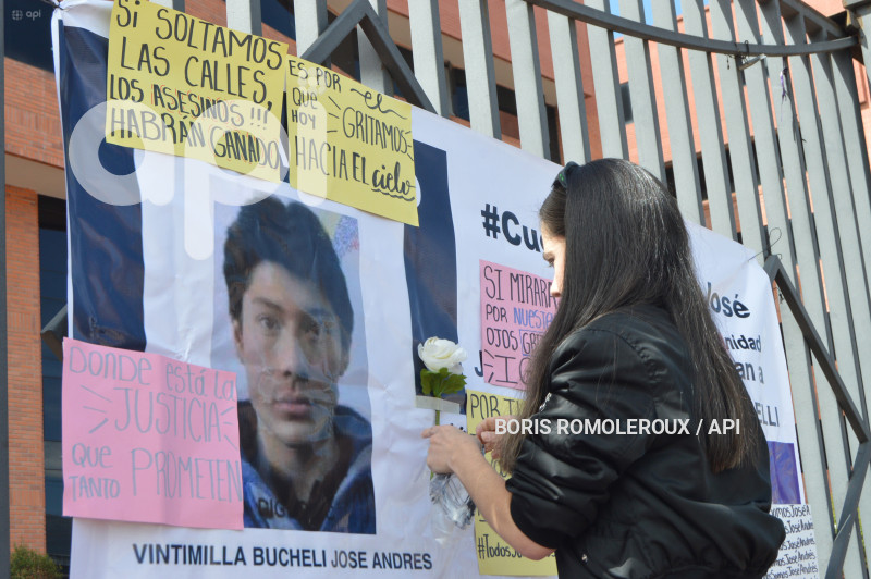 CUENCA-PLANTON FAMILIARES-MUERTE JOSE VINTIMILLA