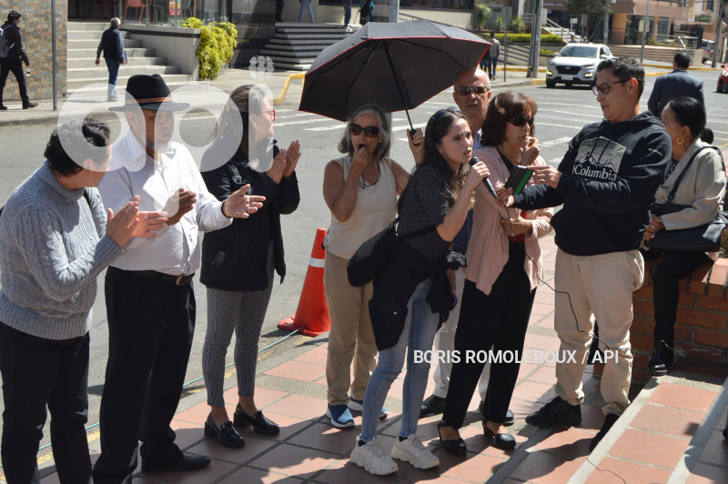 CUENCA-PLANTON FAMILIARES-MUERTE JOSE VINTIMILLA