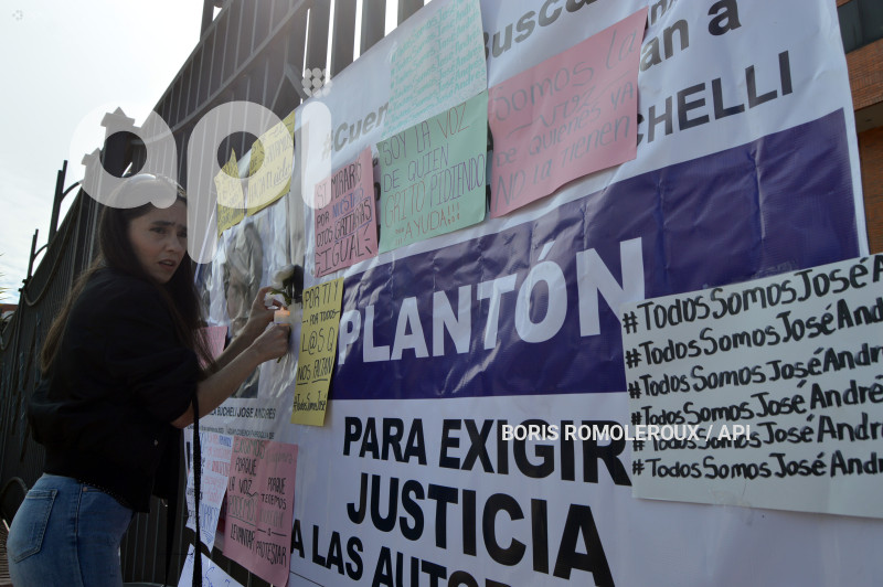 CUENCA-PLANTON FAMILIARES-MUERTE JOSE VINTIMILLA