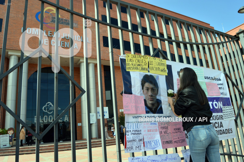 CUENCA-PLANTON FAMILIARES-MUERTE JOSE VINTIMILLA