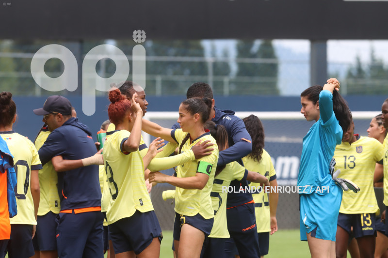 FBL FEF ECUADOR PERU FIFA AMISTOSO
