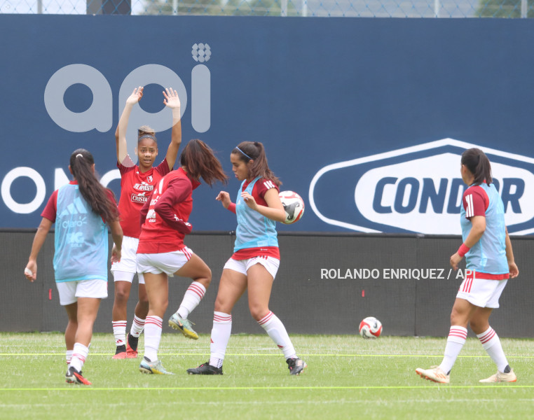 FBL FEF ECUADOR PERU FIFA AMISTOSO
