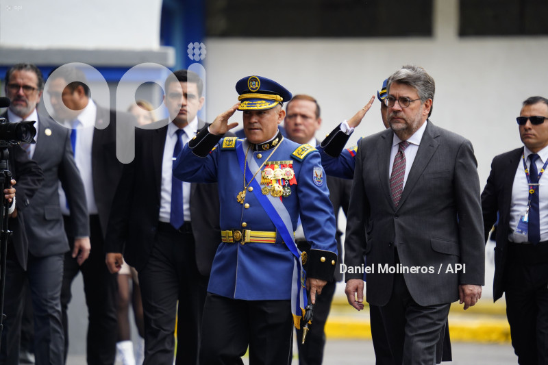 COMANDANTE CESAR AUGUSTO ZAPATA CORREA