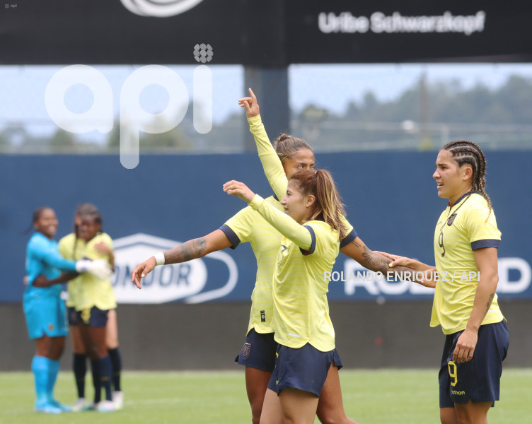 FBL FEF ECUADOR PERU FIFA AMISTOSO
