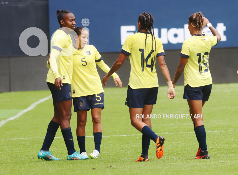 FBL FEF ECUADOR PERU FIFA AMISTOSO