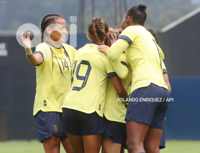 FBL FEF ECUADOR PERU FIFA AMISTOSO