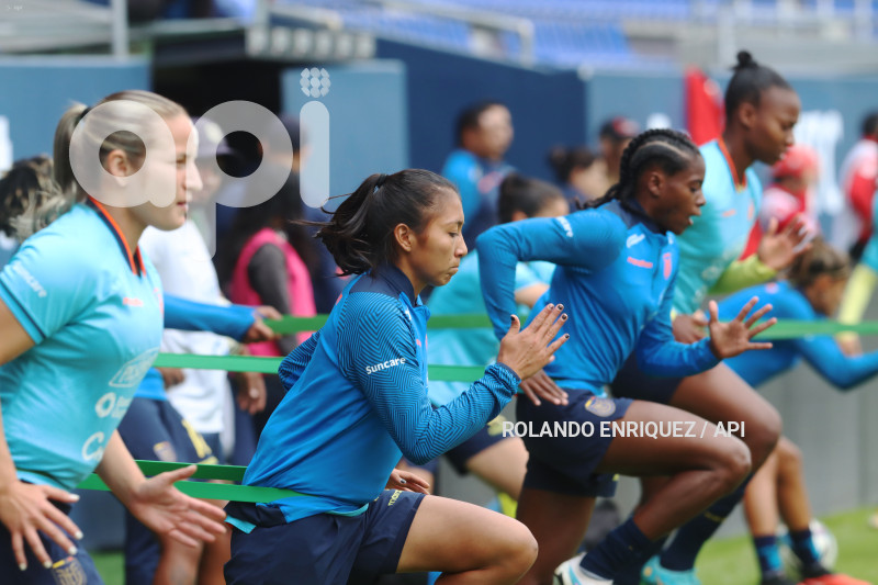FBL FEF ECUADOR PERU FIFA AMISTOSO