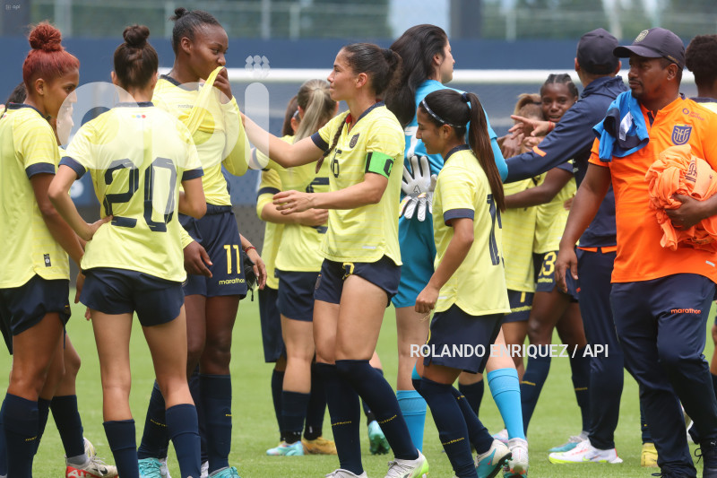 FBL FEF ECUADOR PERU FIFA AMISTOSO