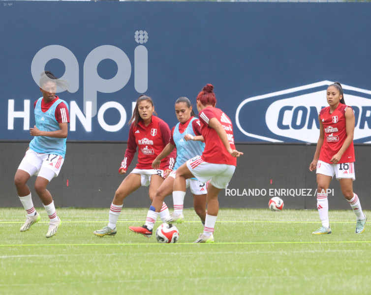 FBL FEF ECUADOR PERU FIFA AMISTOSO