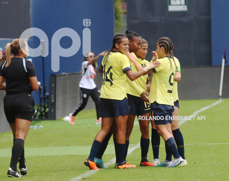 FBL FEF ECUADOR PERU FIFA AMISTOSO