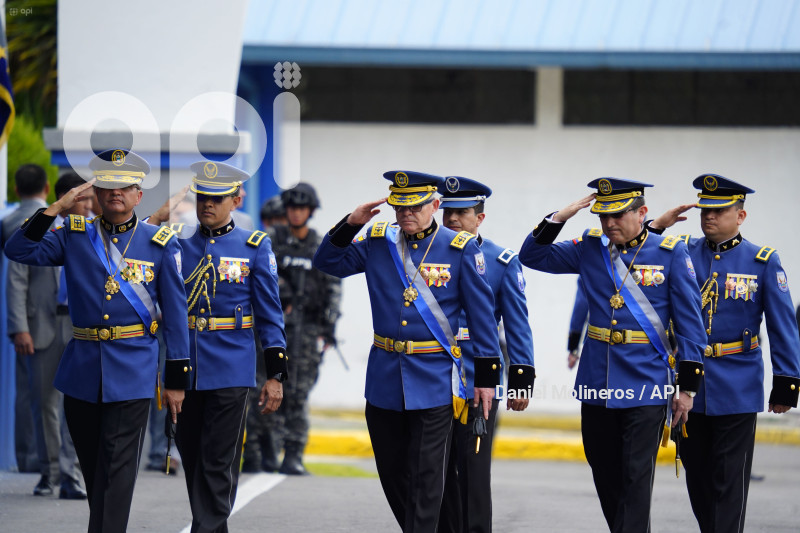 COMANDANTE CESAR AUGUSTO ZAPATA CORREA