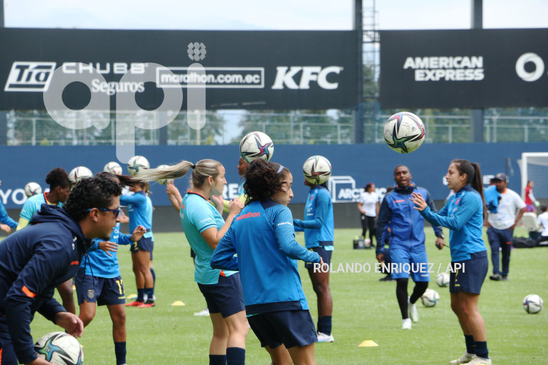 FBL FEF ECUADOR PERU FIFA AMISTOSO