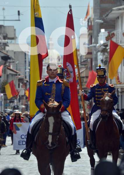 CUENCA-DESFILE ESTUDIANTIL-FIESTAS NOVIEMBRINAS