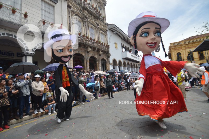 CUENCA-DESFILE ESTUDIANTIL-FIESTAS NOVIEMBRINAS