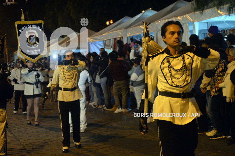 CUENCA-DESFILE BANDAS DE GUERRA-EX ALUMNOS COLEGIOS