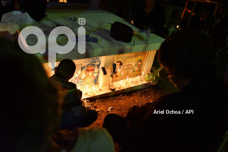 24MAYO-VELACIONEA-FIELES-DIFUNTOS-CAMPO