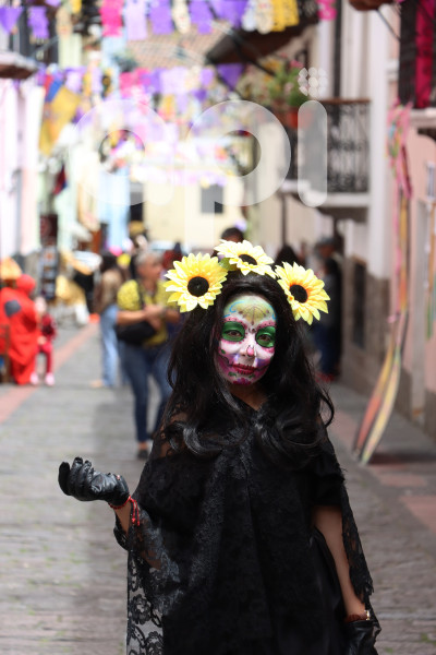 FERIADO FINADOS CALLE LA RONDA