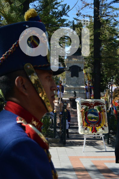 CUENCA-HOFRENDAS FLORALES-INDEPENDENCIA