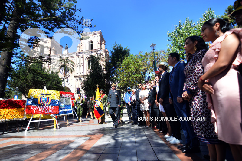 CUENCA-HOFRENDAS FLORALES-INDEPENDENCIA