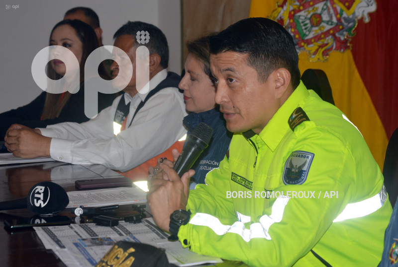 CUENCA-INFORME FERIADO GOBERNACION