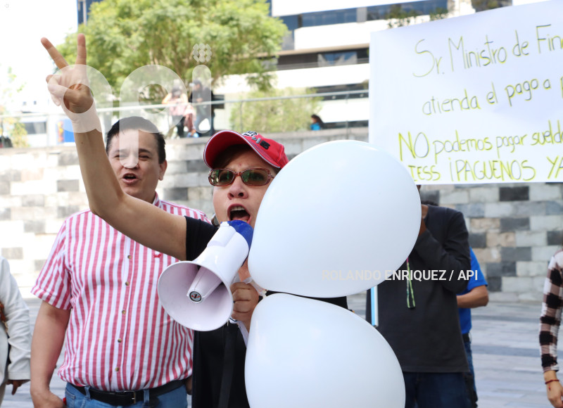 PLANTON PROVEEDORES IMPAGOS MINISTERIO FINANZAS