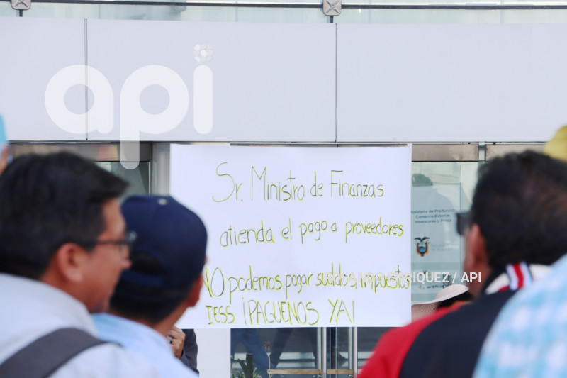 PLANTON PROVEEDORES IMPAGOS MINISTERIO FINANZAS