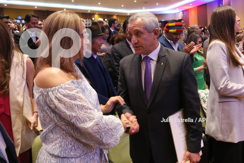 POL ENTREGA CREDENCIALES ASAMBLEA