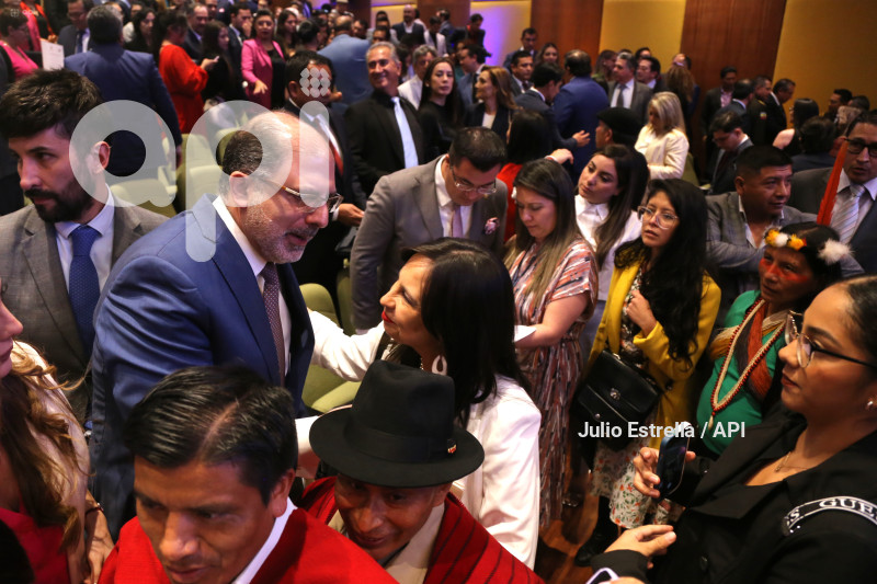 POL ENTREGA CREDENCIALES ASAMBLEA