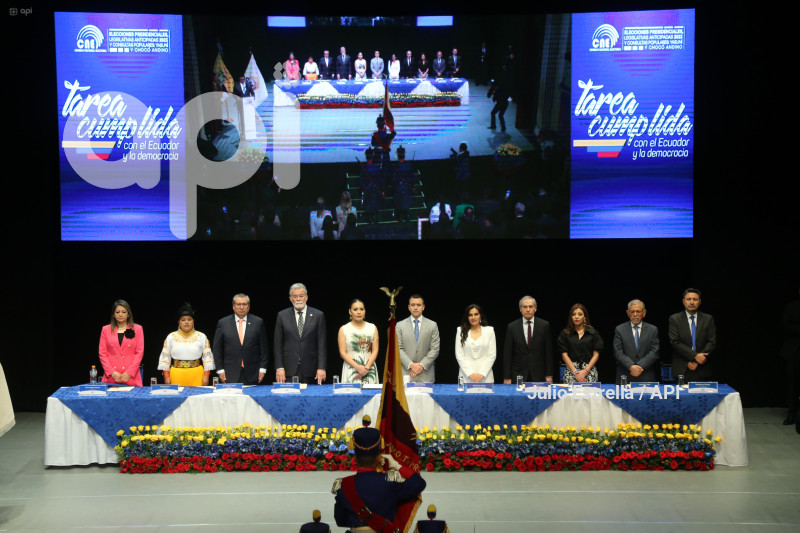 POL ENTREGA CREDENCIALES PRESIDENTE VICEPRESIDENTA