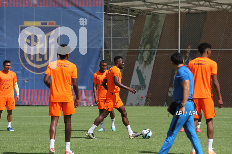 ENTRENAMIENTO SELECCION ECUADOR