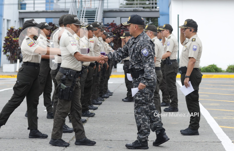 GYE-RECONOCIMIENTO POLICIAS
