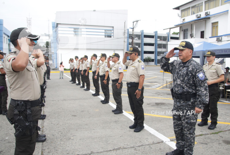 GYE-RECONOCIMIENTO POLICIAS