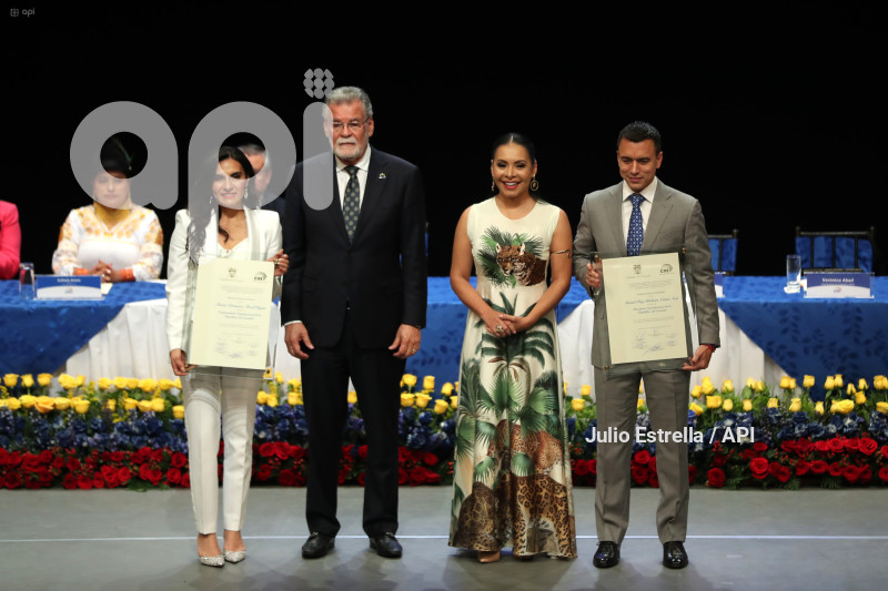 POL ENTREGA CREDENCIALES PRESIDENTE VICEPRESIDENTA