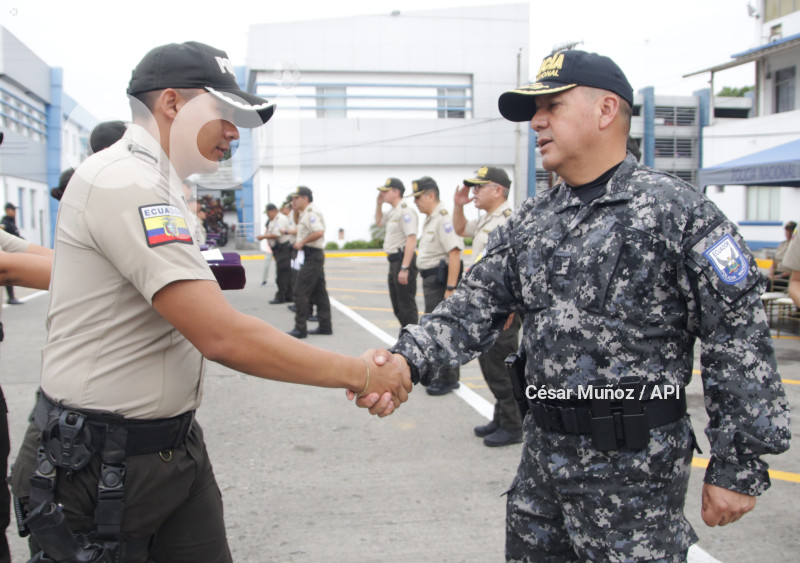 GYE-RECONOCIMIENTO POLICIAS