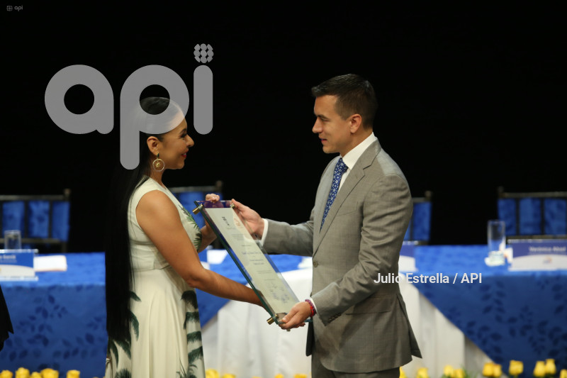 POL ENTREGA CREDENCIALES PRESIDENTE VICEPRESIDENTA