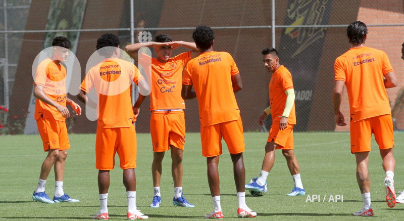 ENTRENAMIENTO SELECCION ECUADOR