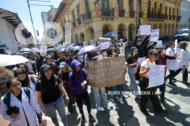 CUENCA-CAPILLA ARDIENTE-MARCHA-CASO ABIGAIL
