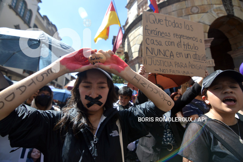 CUENCA-CAPILLA ARDIENTE-MARCHA-CASO ABIGAIL