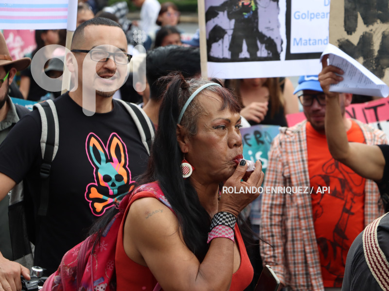 MARCHA POR LOS DERECHOS TRANSGENERO