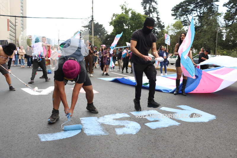 MARCHA POR LOS DERECHOS TRANSGENERO