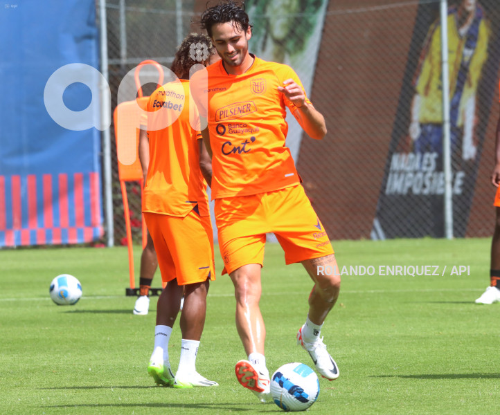 ENTRENAMIENTO SELECCIÓN ECUADOR