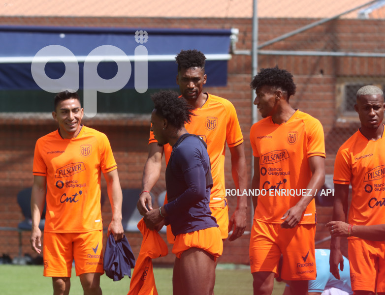 ENTRENAMIENTO SELECCIÓN ECUADOR