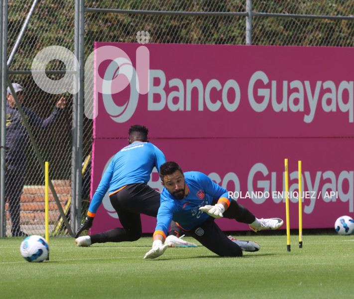 ENTRENAMIENTO SELECCIÓN ECUADOR