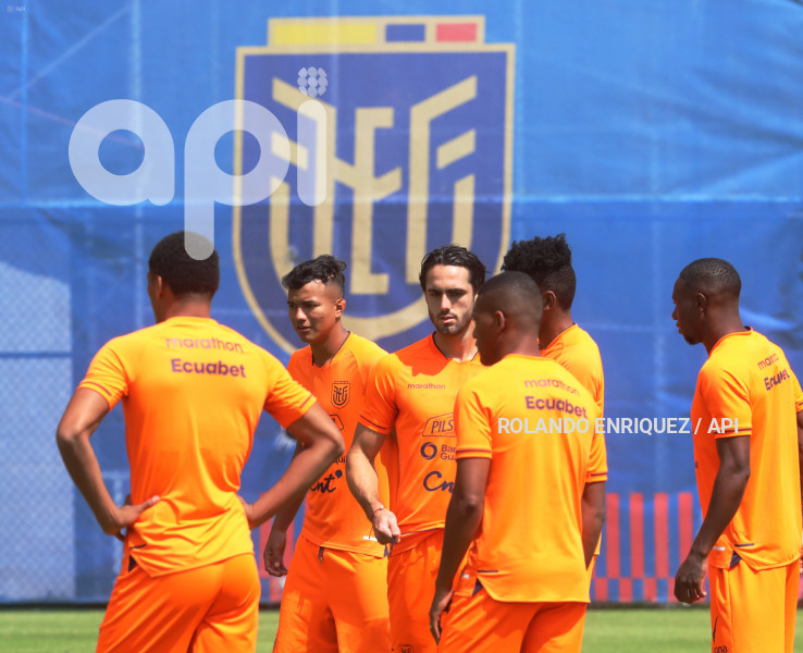 ENTRENAMIENTO SELECCIÓN ECUADOR