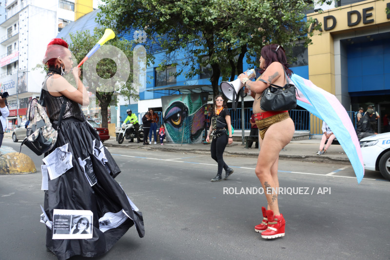MARCHA POR LOS DERECHOS TRANSGENERO