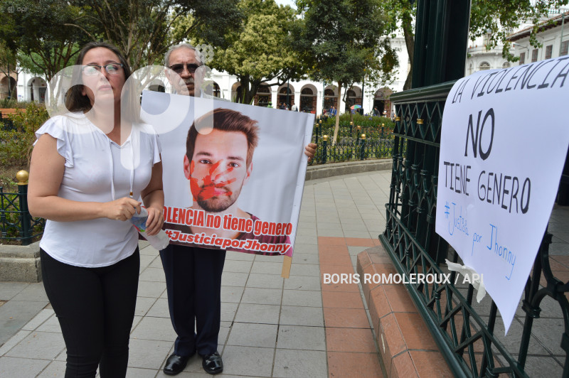 CUENCA-PLANTON-JUSTICIA POR JHONNY