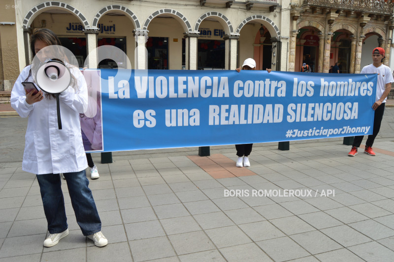 CUENCA-PLANTON-JUSTICIA POR JHONNY