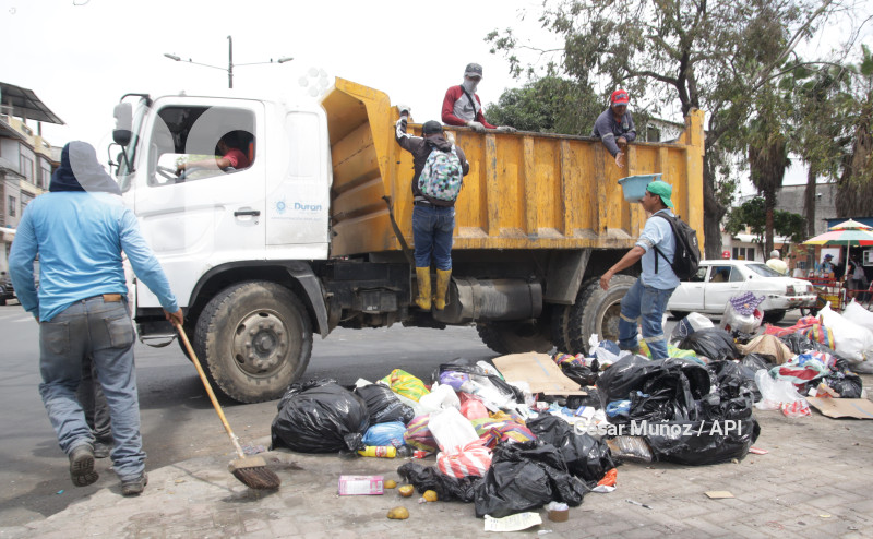 GYE-RECOLECCION BASURA DURAN