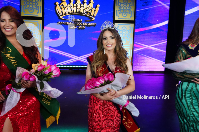 REINA QUITO CAMILA BECERRA